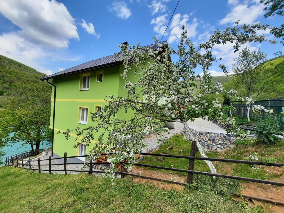 Apartmani Vila Na Drini ฟอชา ภายนอก รูปภาพ