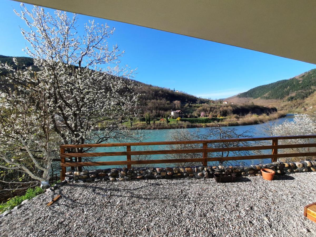 Apartmani Vila Na Drini ฟอชา ภายนอก รูปภาพ