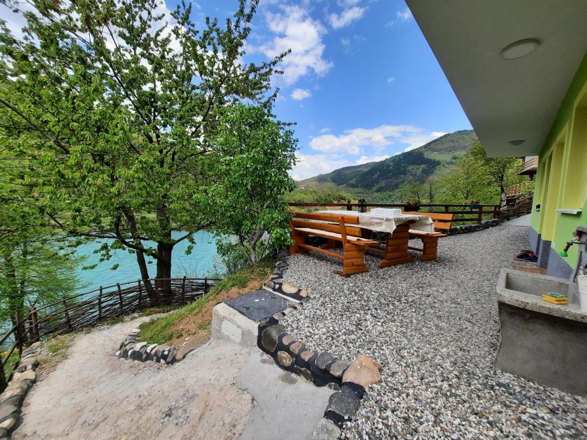 Apartmani Vila Na Drini ฟอชา ภายนอก รูปภาพ